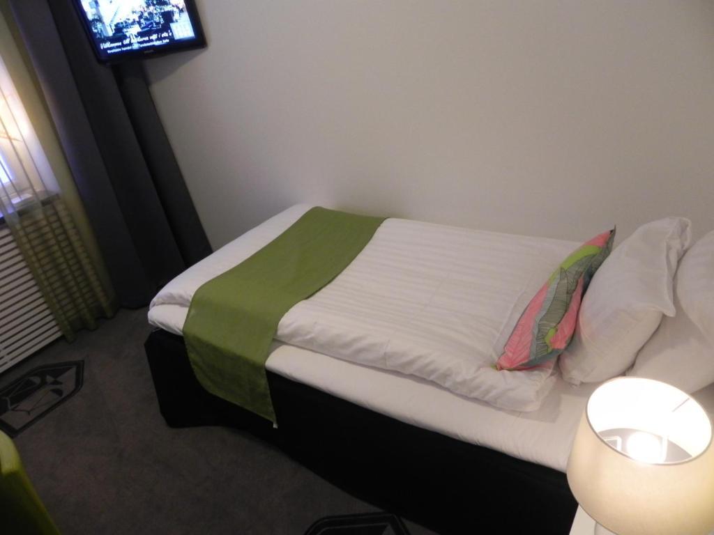 Hotell Tinget Sala Chambre photo